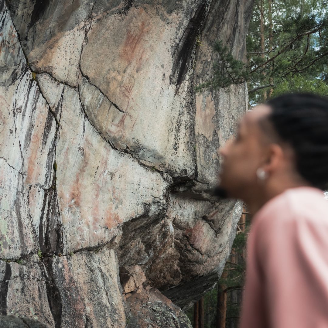 Astuvansalmi Rock Paintings en Mikkeli, el conjunto de pinturas rupestres más importante del norte de Europa.