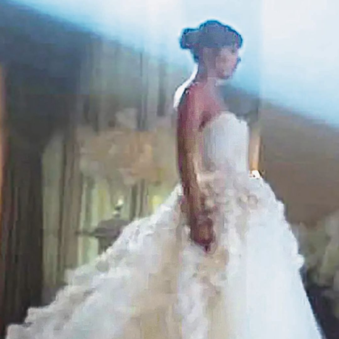 Taylor vestida de novia