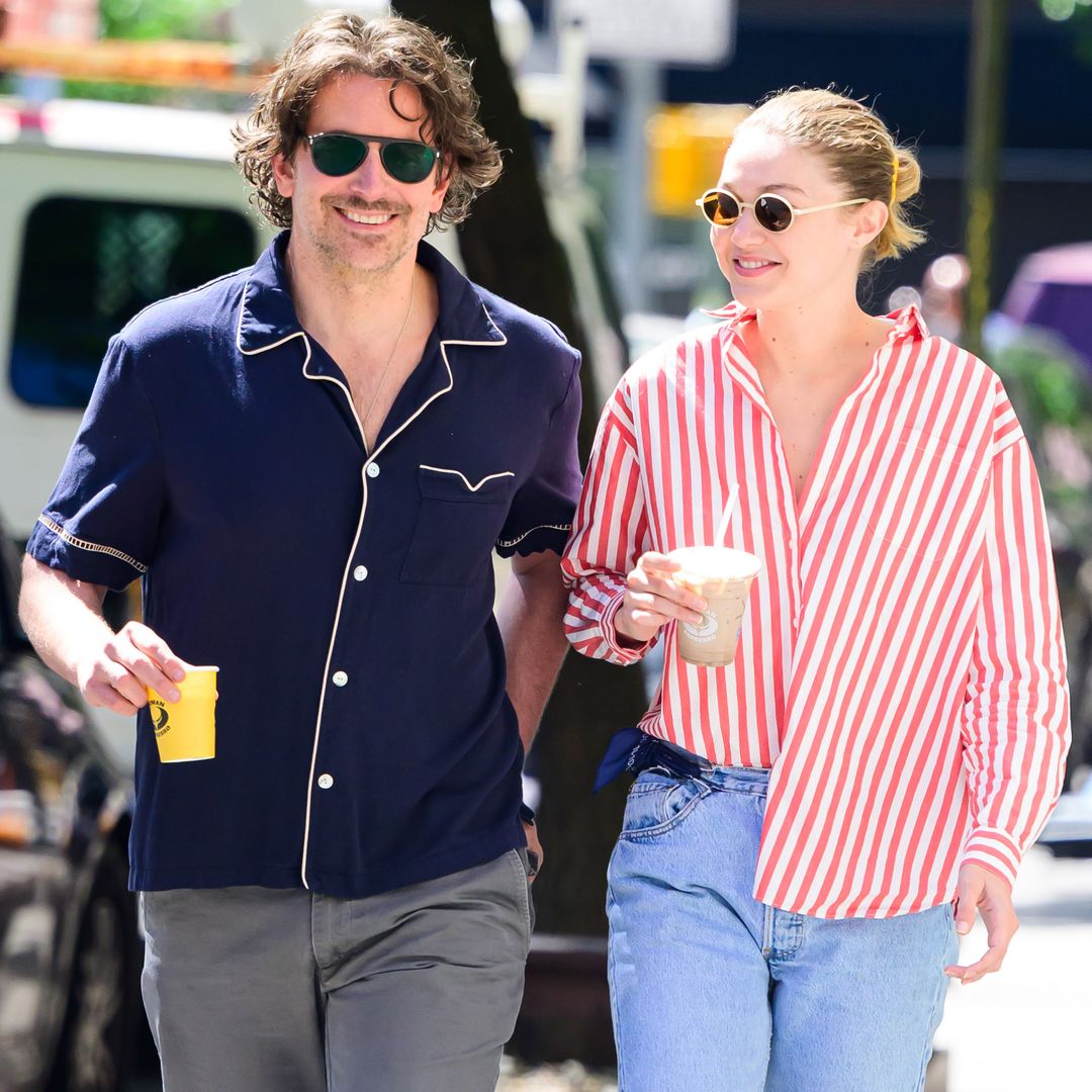 Así es como puedes darle un giro a la clásica camisa de rayas al estilo de Gigi Hadid