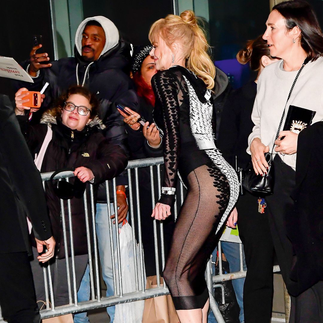 Nicole Kidman sorprendió en el estreno de su nueva serie, en Nueva York, con un vestido con transparencias que dejaba estratégicamente al descubierto su cuidada silueta