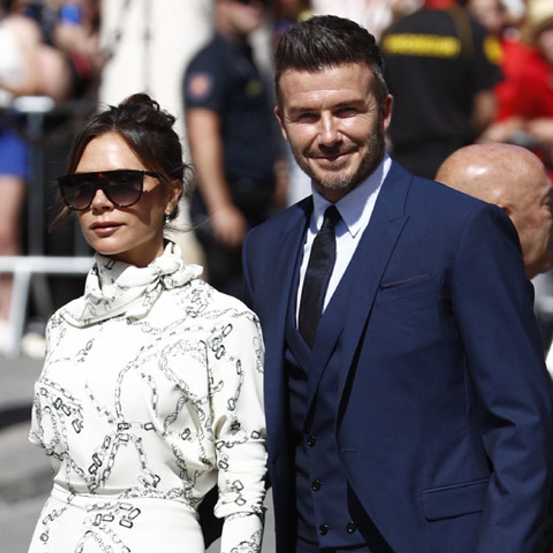 Victoria Beckham se salta el protocolo en Sevilla con el último look premamá de Meghan