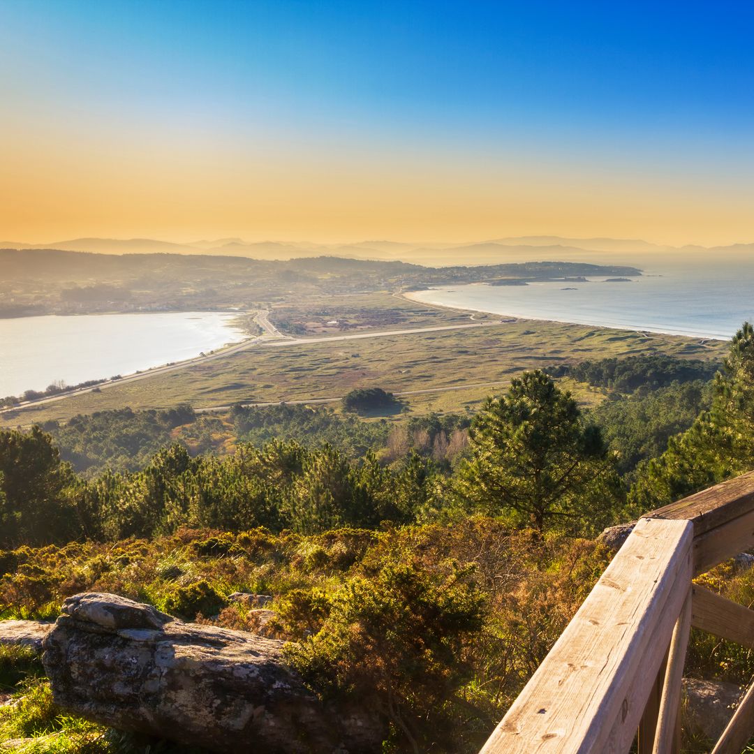 A Lanzada, la playa de las nueve olas y uno de los paisajes más bellos de Galicia