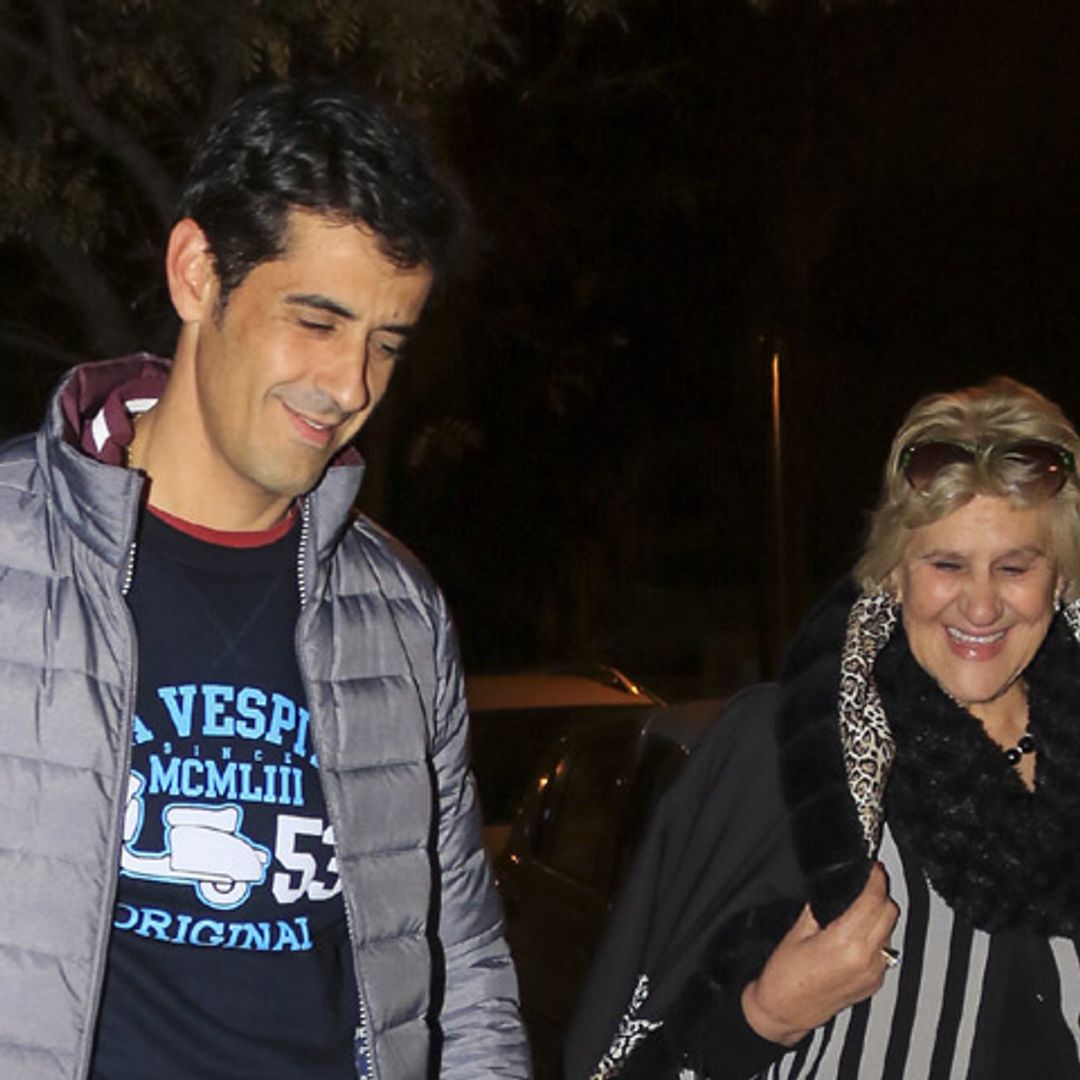 Víctor Janeiro lleva a su hijo mayor a conocer a su hermanito recién nacido