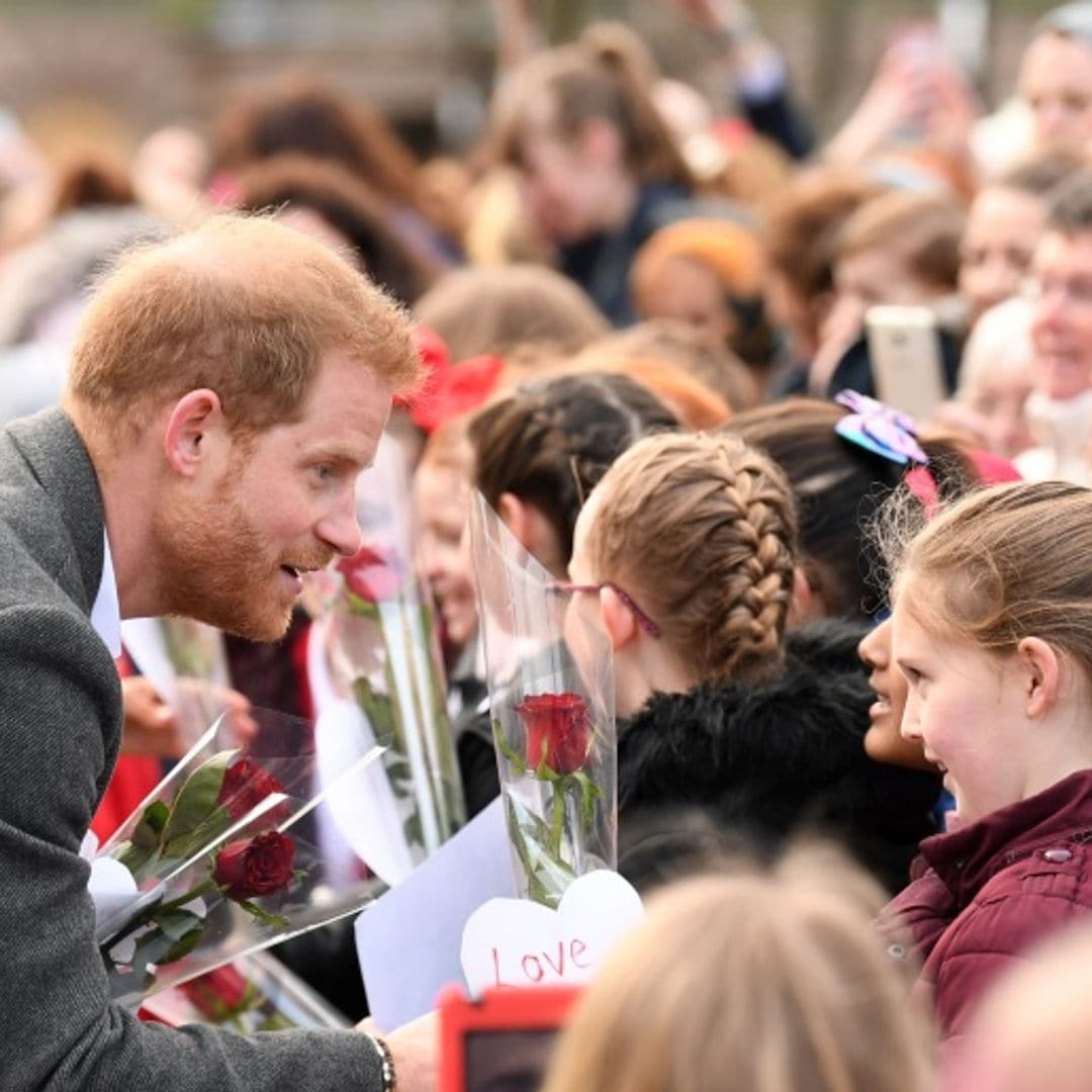 Las bromas del príncipe Harry en su primera aparición del año junto a Meghan Markle