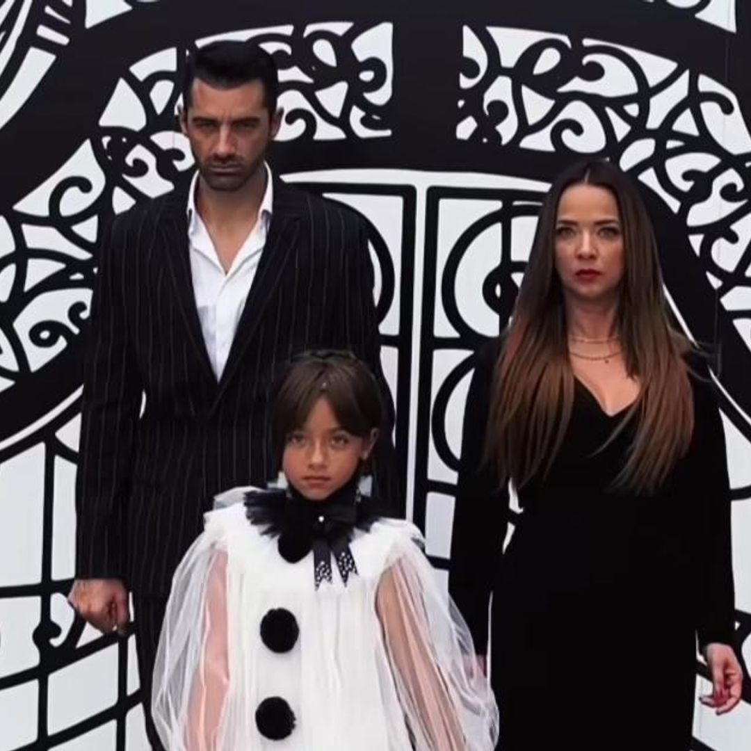 Muy al estilo de ‘Merlina’, Adamari López y Toni Costa bailan juntos por su hija Alaïa