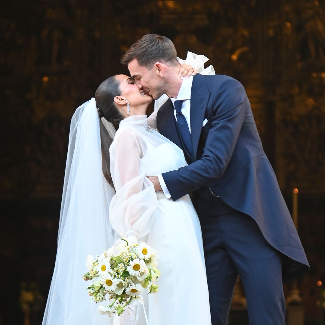 La alta sociedad sevillana se reúne en la lujosa boda del futbolista Fabián Ruiz y Rosa Pereira