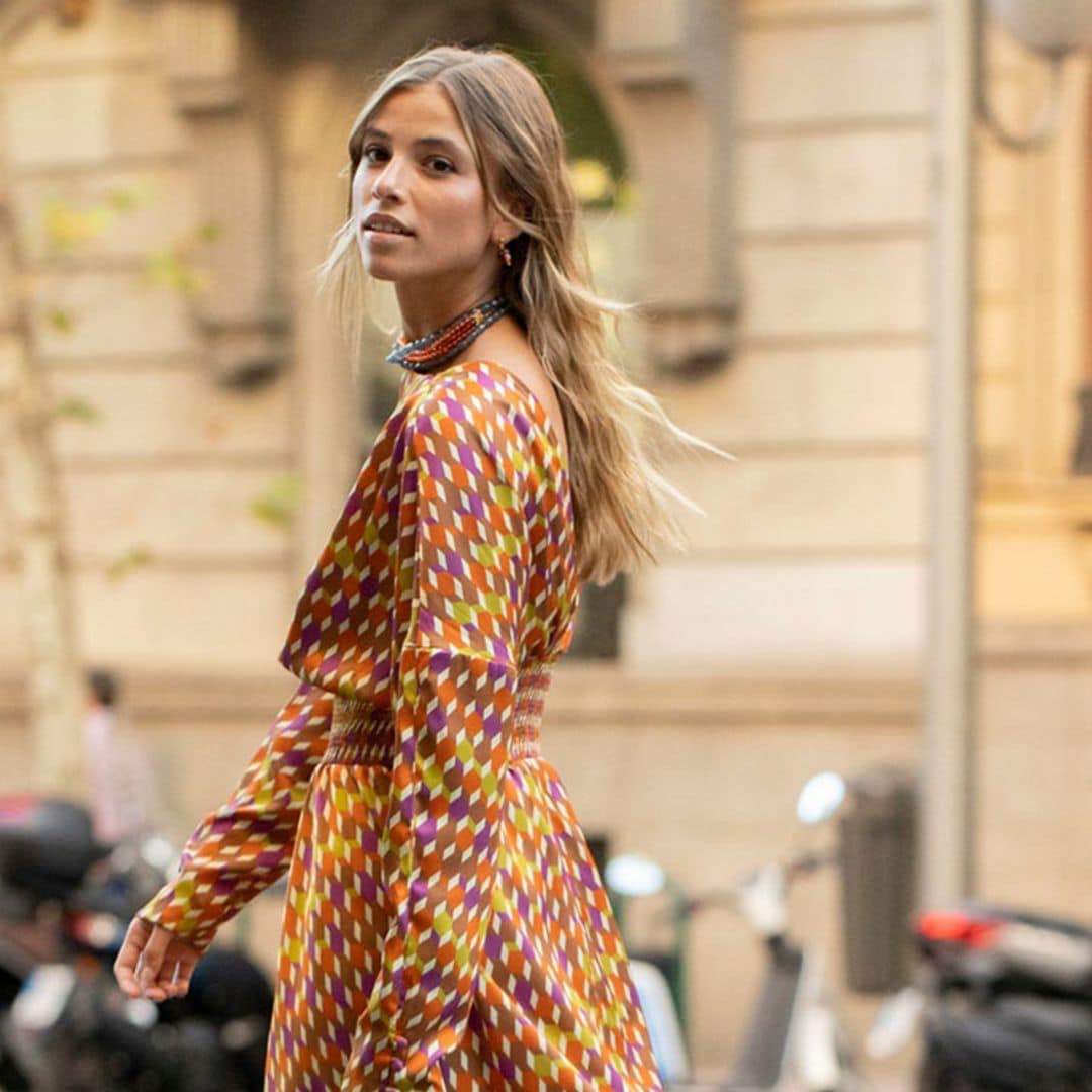 Un look de invitada de otoño para cada tipo de boda