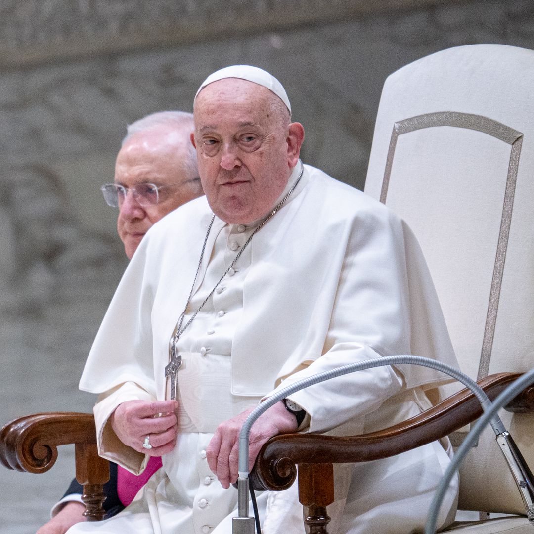 El papa Francisco 'se ha dedicado a algunas actividades laborales' tras los episodios de insuficiencia respiratoria
