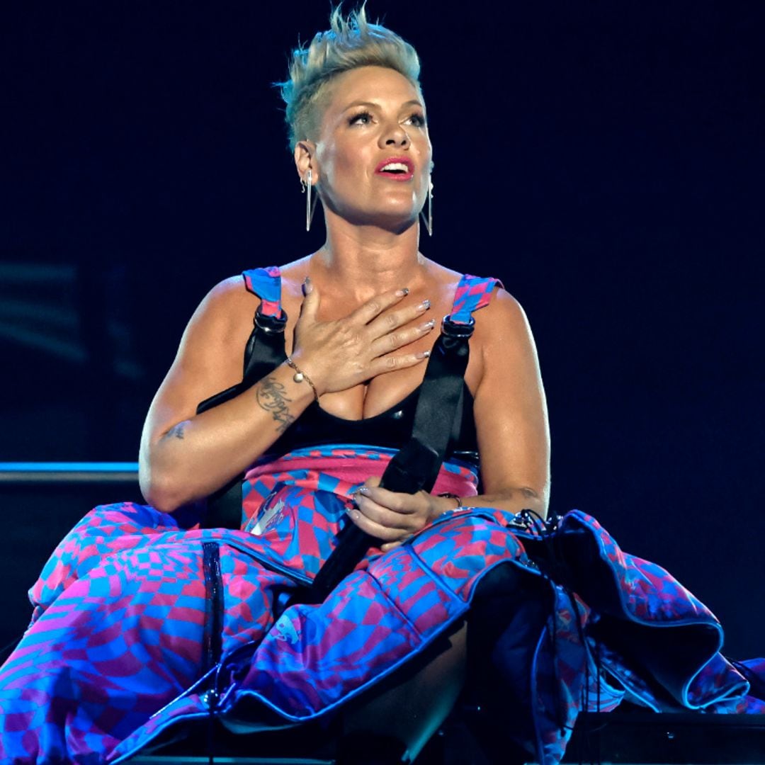 La trágica historia de la cantante Pink, que estuvo a punto de morir a los 16 años
