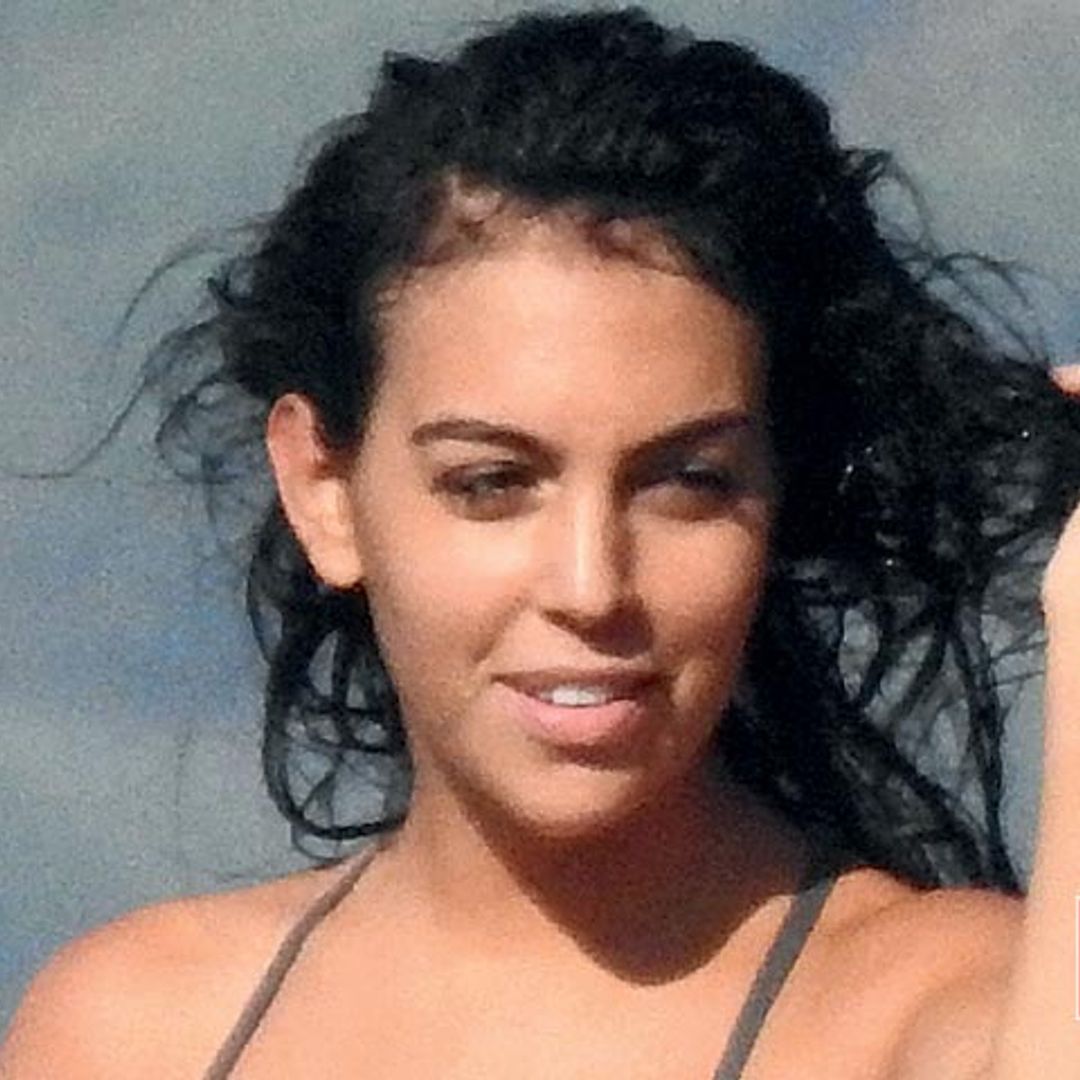 En ¡HOLA!, Georgina y Ronaldo, últimos baños en Grecia antes de instalarse en Turín