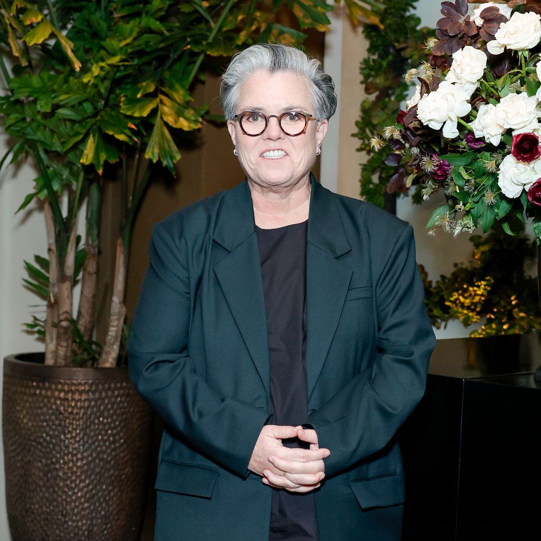 Rosie O'Donnell reflexiona sobre la cirugía estética y explica por qué se ha hecho un lifting: "Hay un punto en el que la aceptación empieza a sentirse como una mentira"