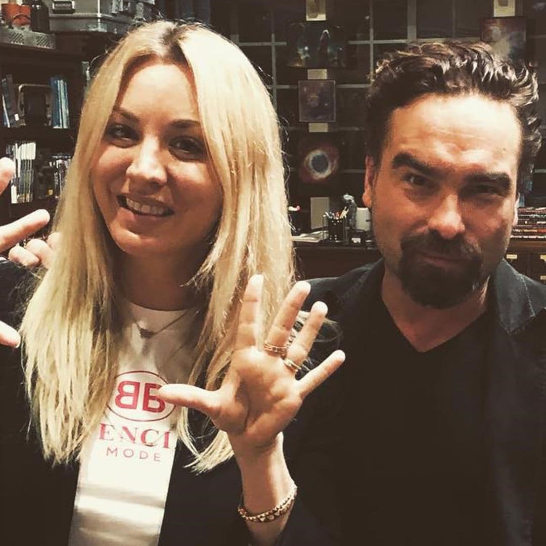 Kaley Cuoco y Johnny Galecki (‘The Big Bang Theory’), un romance contrario al de la serie