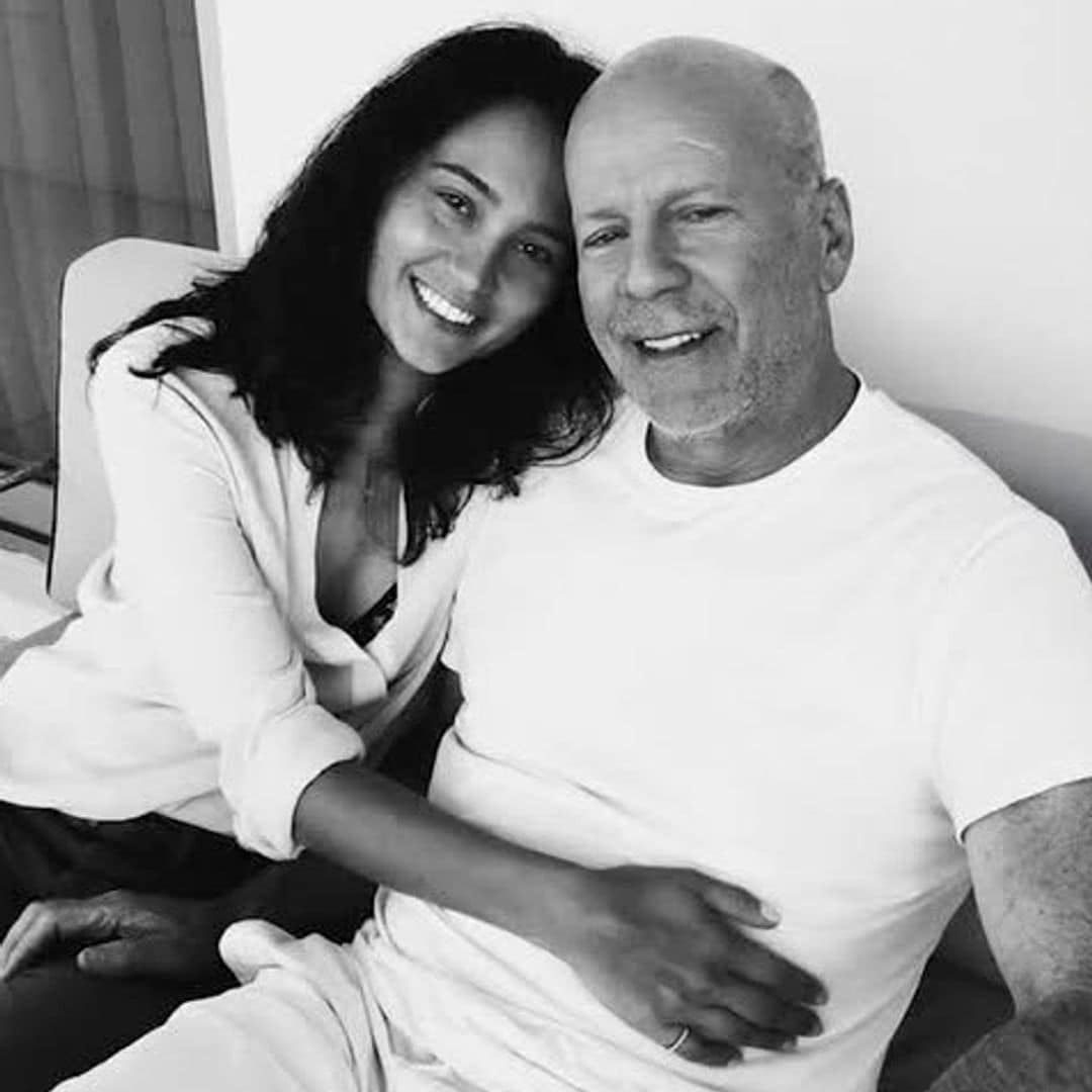 Emma Heming, la esposa de Bruce Willis desvela los cambios más duros de la enfermedad del actor: “Fue como una caída libre”
