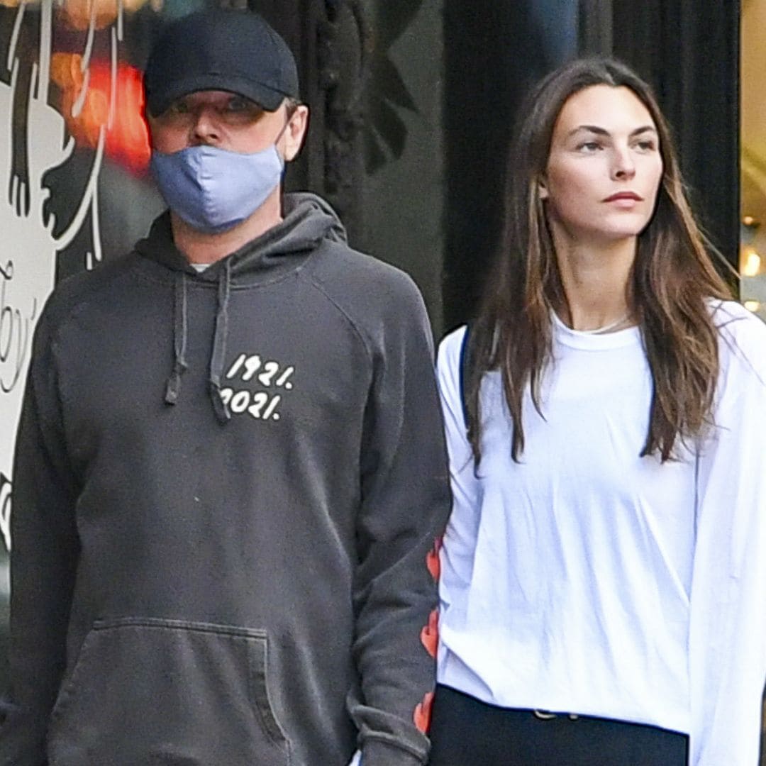 Leonardo DiCaprio, como nunca, muestra su afecto en público a su novia Vittoria Ceretti en Nueva York