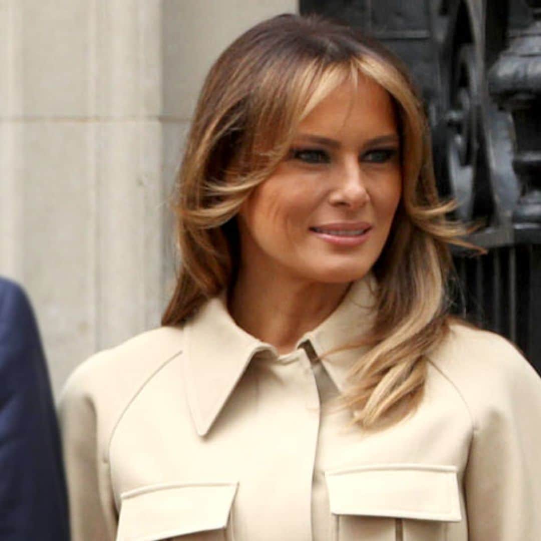 Melania confía en su potente fórmula de estilo con nueva falda de cuero en Londres