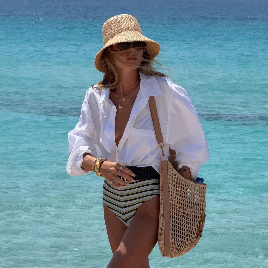El truco de experta para evitar que se arrugue la ropa en tu maleta de verano: "Lo aprendí cuando fui estilista de famosos"