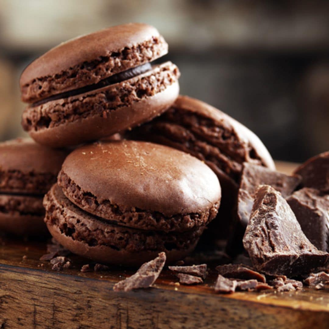 Macarons de chocolate y avellanas