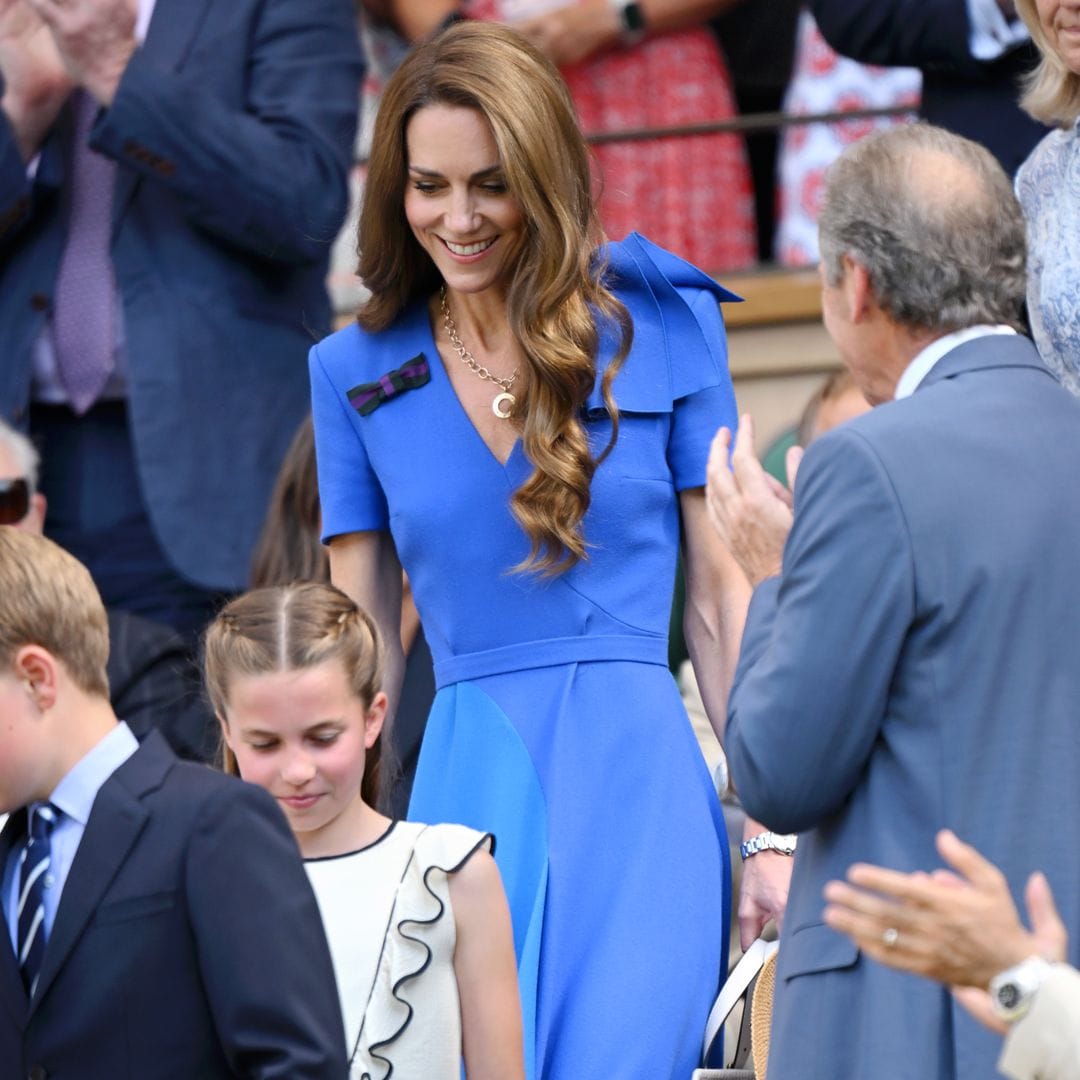 Una ovación, un vestido azul y un regreso esperado: Kate Middleton deslumbra en la final de Wimbledon