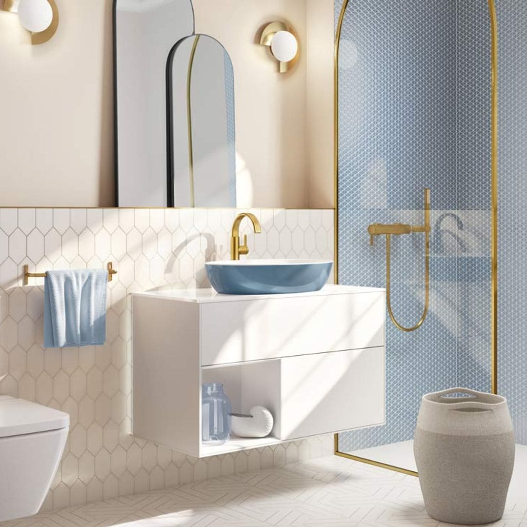 Estas ideas para baños pequeños hacen crecer los metros, los actualizan y dan estilo