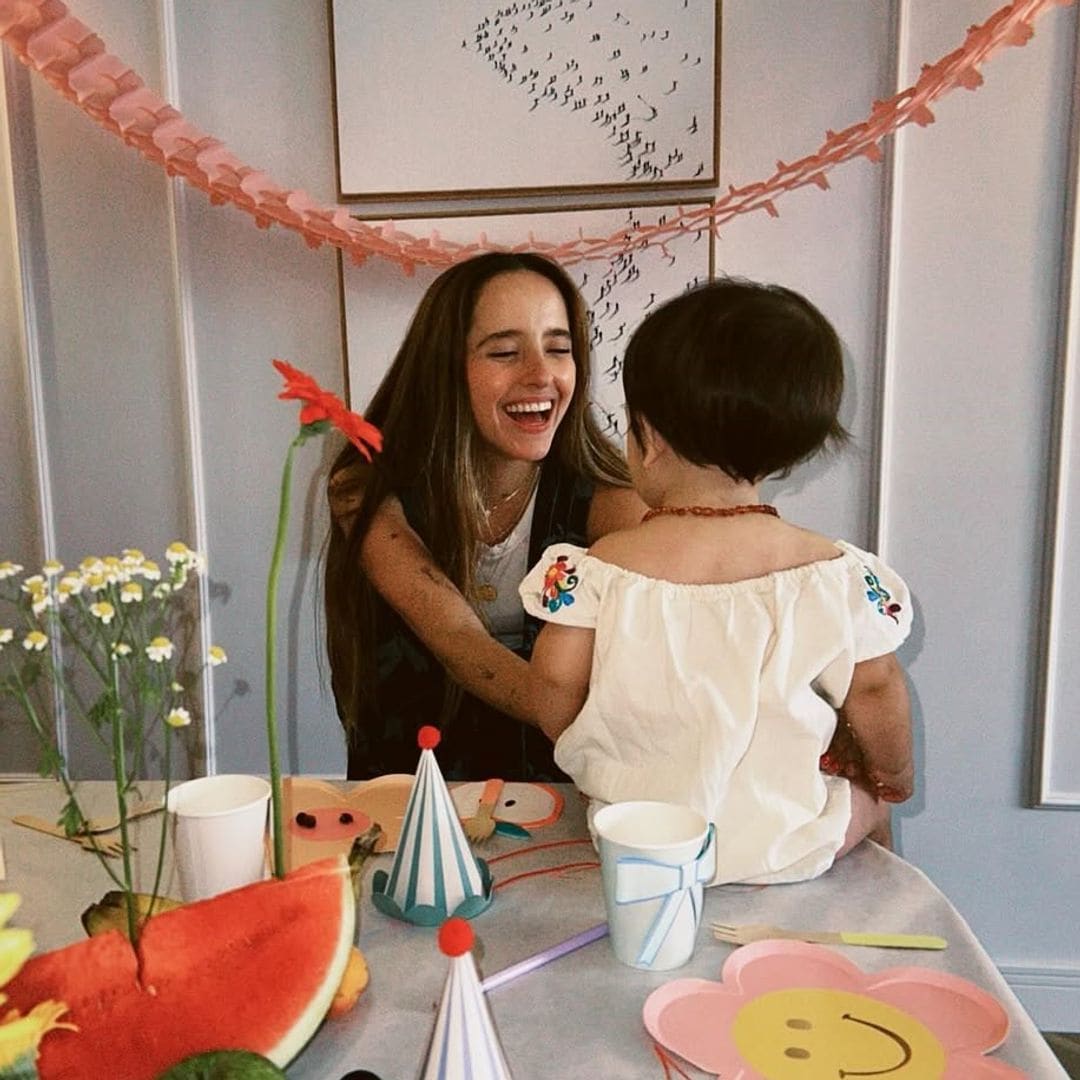 Evaluna Montaner muestra a su pequeña Amaranto como una tierna cocinera haciendo arepas