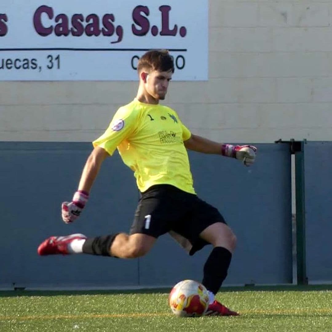 Tragedia en el fútbol: muere el joven portero Raúl Ramírez a los 19 años tras recibir un golpe en un partido