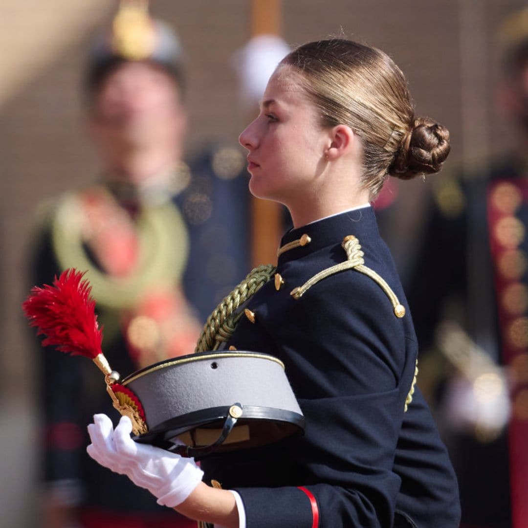 El pulido moño de la princesa Leonor en la jura de bandera y sus otros trenzados militares