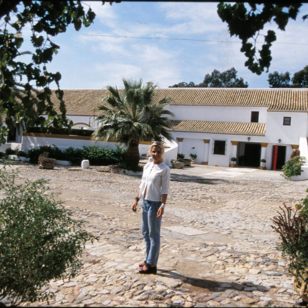 Eugenia Martínez de Irujo en La Pizana, la finca sevillana que heredara Tana 