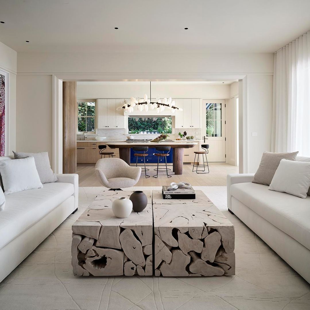 Una cómoda de la abuela, una butaca estampada o una pieza clásica: 10 muebles que dan carácter a una casa