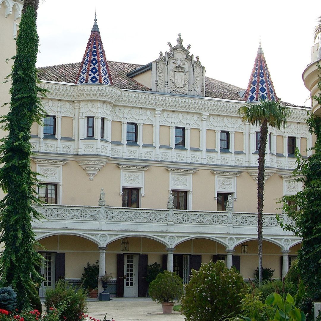 De residencia temporal de Franco a escenario de la gran boda de Lolita: el Castillo de Viñuelas y sus secretos en llamas