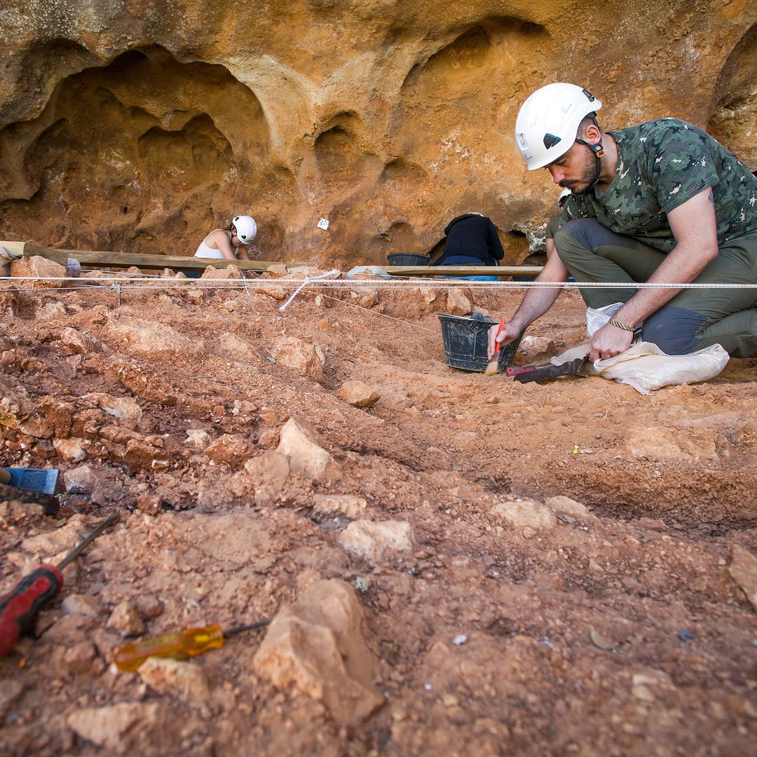 Excavaciones arqueológicas en la Galería de la sierra de Atapuerca.