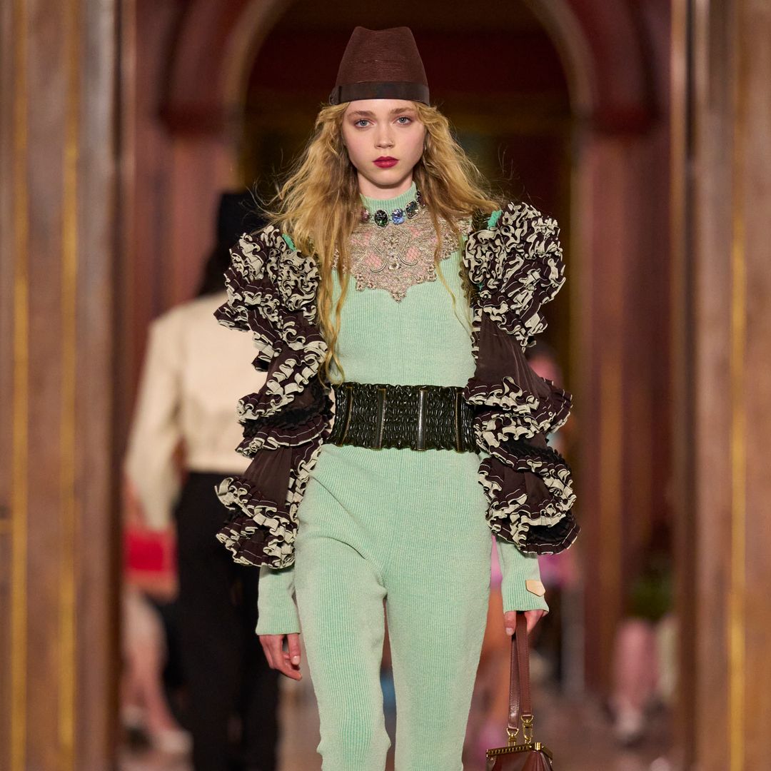 Louis Vuitton hace historia en Nueva York con su 'lujo pop': vaqueros artesanales y obras de arte convertidas en moda