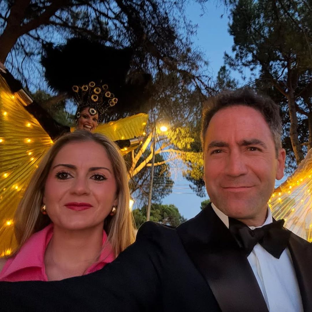 El expolítico Teodoro García Egea y María José Escasaín ponen fin a 14 años de matrimonio: de su curiosa pedida a sus tres hijos