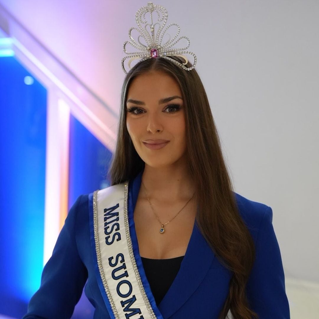 Miss Finlandia es despojada de su título tras controversial fotografía