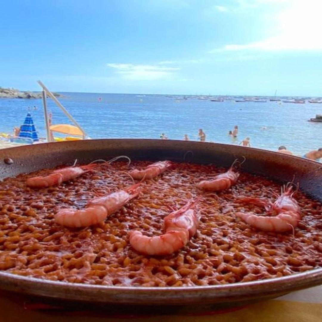 Aquí vas a comer los mejores arroces y paellas con vistas al mar