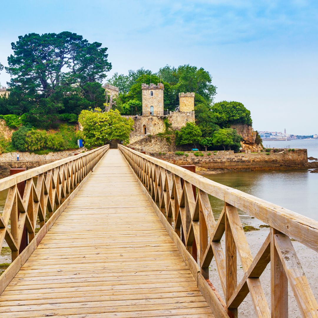 Pasarela de acceso al castillo de Santa Cruz, Oleiros, A Coruña