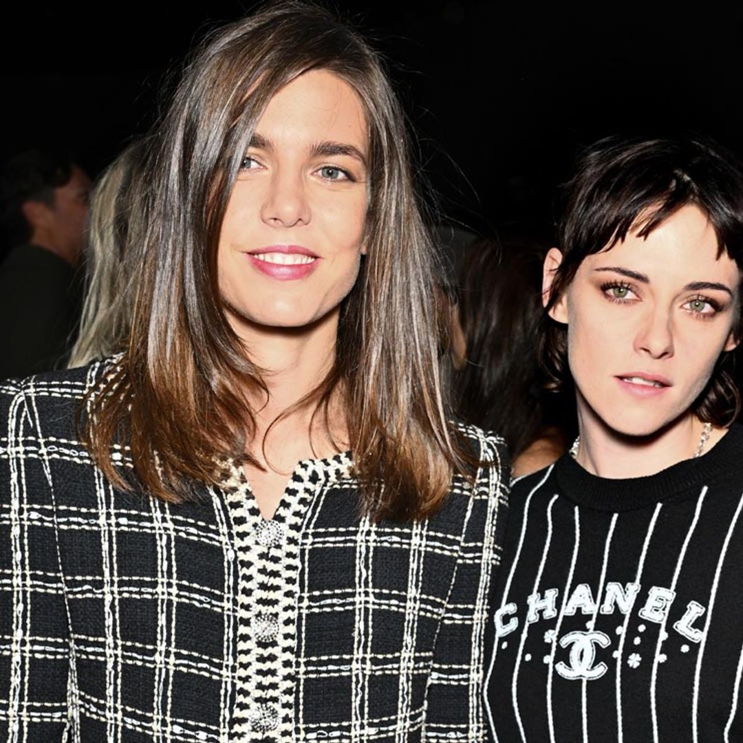 Carlota Casiraghi y Kristen Stewart, juntas en el esperado desfile de Chanel en París