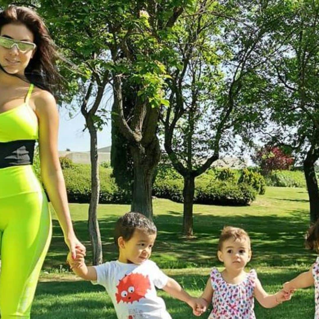 Georgina Rodríguez pasa una tarde de bicicleta junto a sus hijos