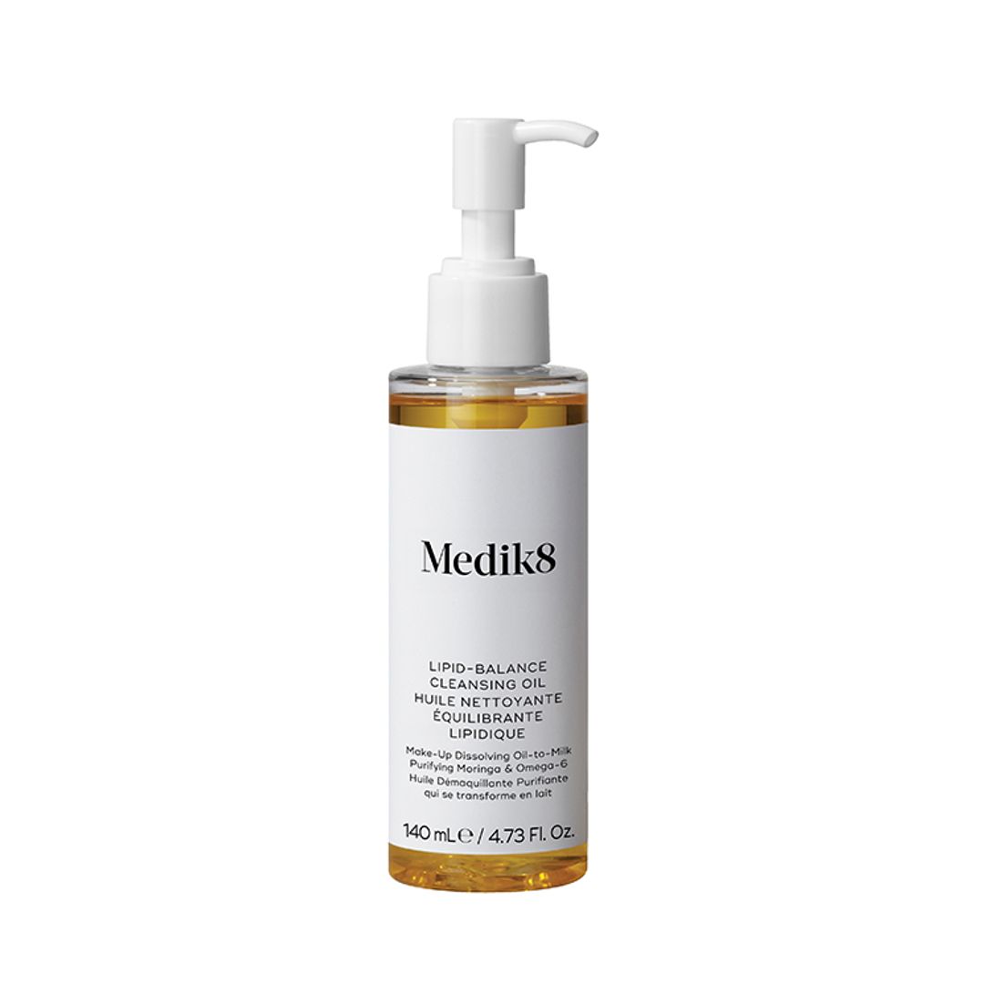 Lipid-Balance Cleansing Oil, de Medik8 (39 euros). Aceite limpiador enriquecido con vitamina E que disuelve maquillaje y protección solar. 