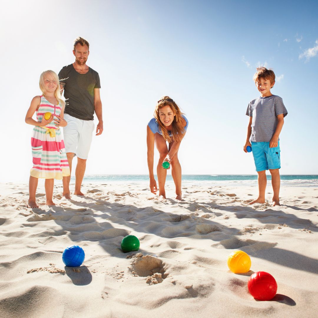 Dr. Eduardo Junco, pediatra, sobre los beneficios de los deportes de playa para los niños: "Es un escenario idóneo para la vida en familia y las relaciones sociales"