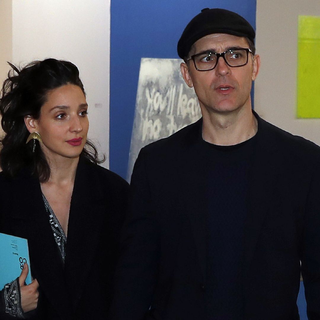 Pedro Alonso, Berlín en 'La Casa de papel', disfruta de ARCO con Tatiana, su novia hipnoterapeuta