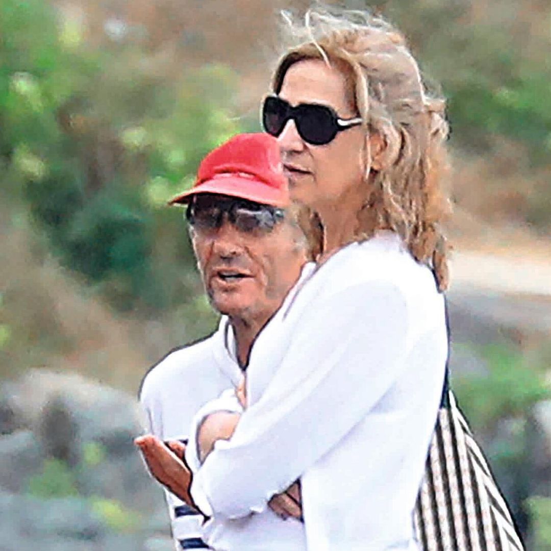 La Infanta Cristina e Iñaki Urdangarín, las imágenes más sorprendentes del verano: vacaciones juntos con sus hijos en Bidart