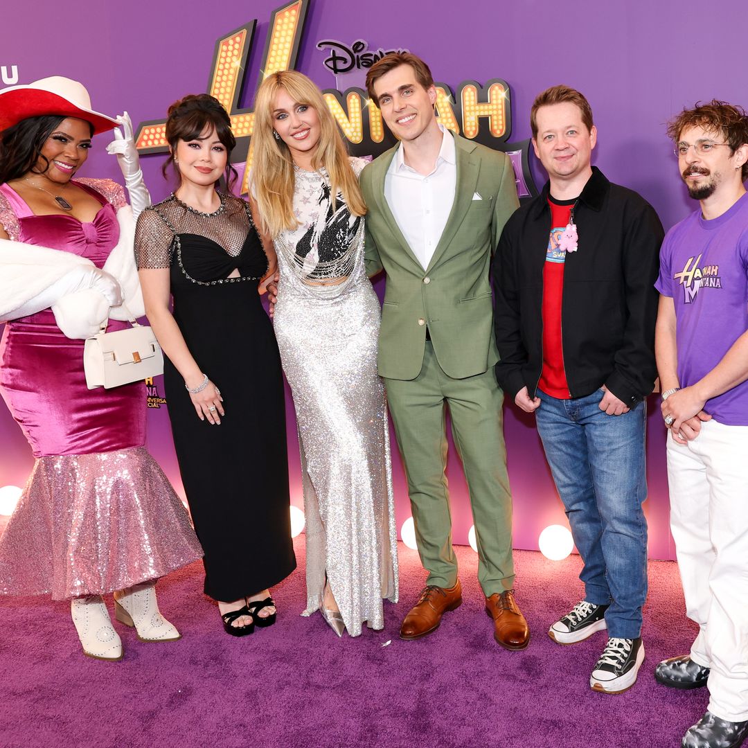 Miley Cyrus se reencuentra con el elenco de 'Hannah Montana' a 20 años de su estreno
