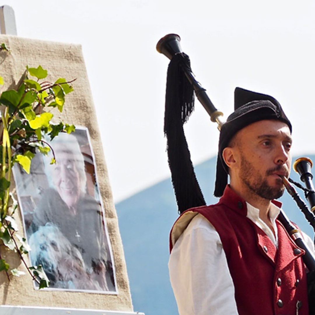 La inconfundible voz de Menchu Álvarez del Valle vuelve a escucharse en su homenaje póstumo celebrado en Ribadesella