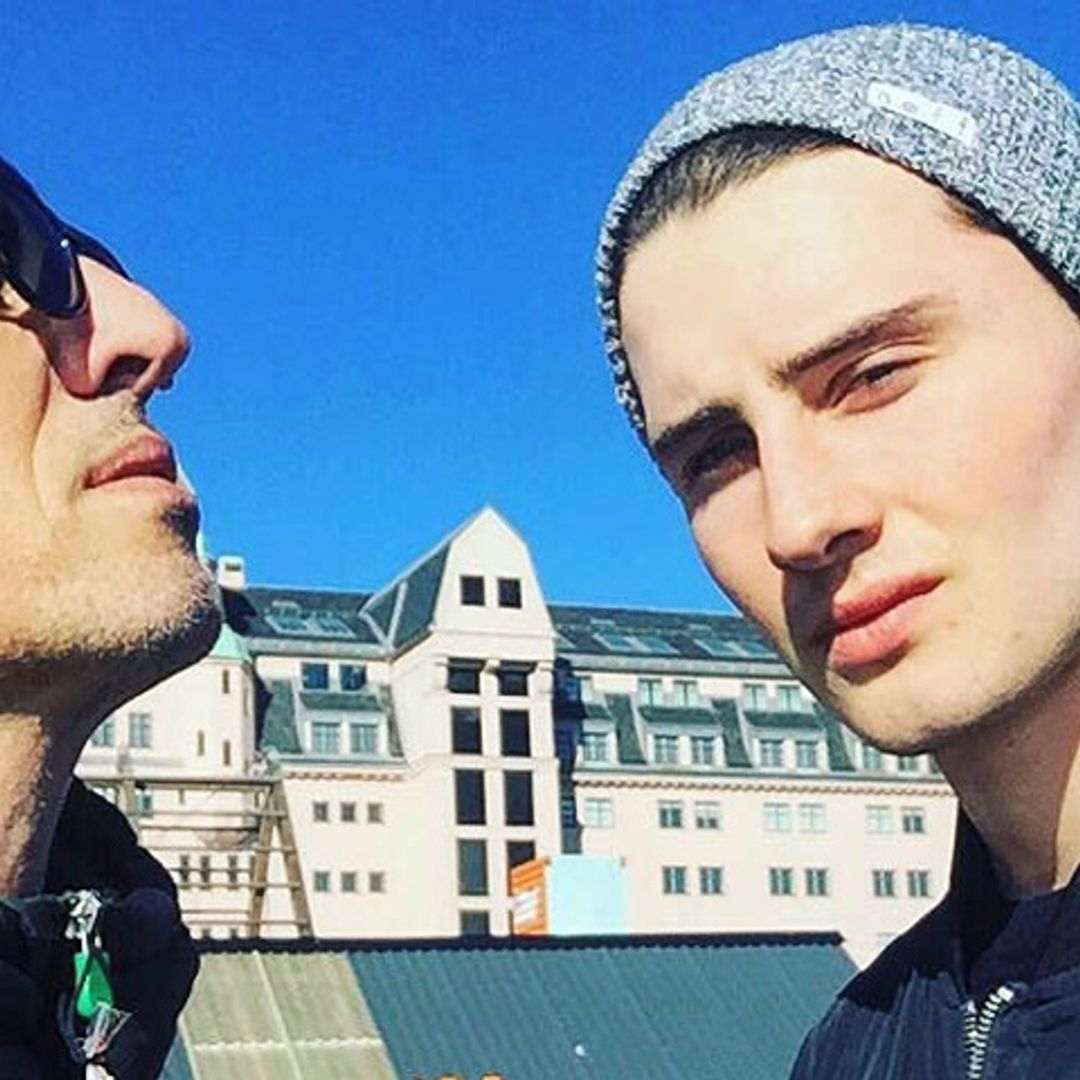Noé Elmaleh celebra sus 18 años con una foto que revela cuánto se parece al hijo de Carlota Casiraghi