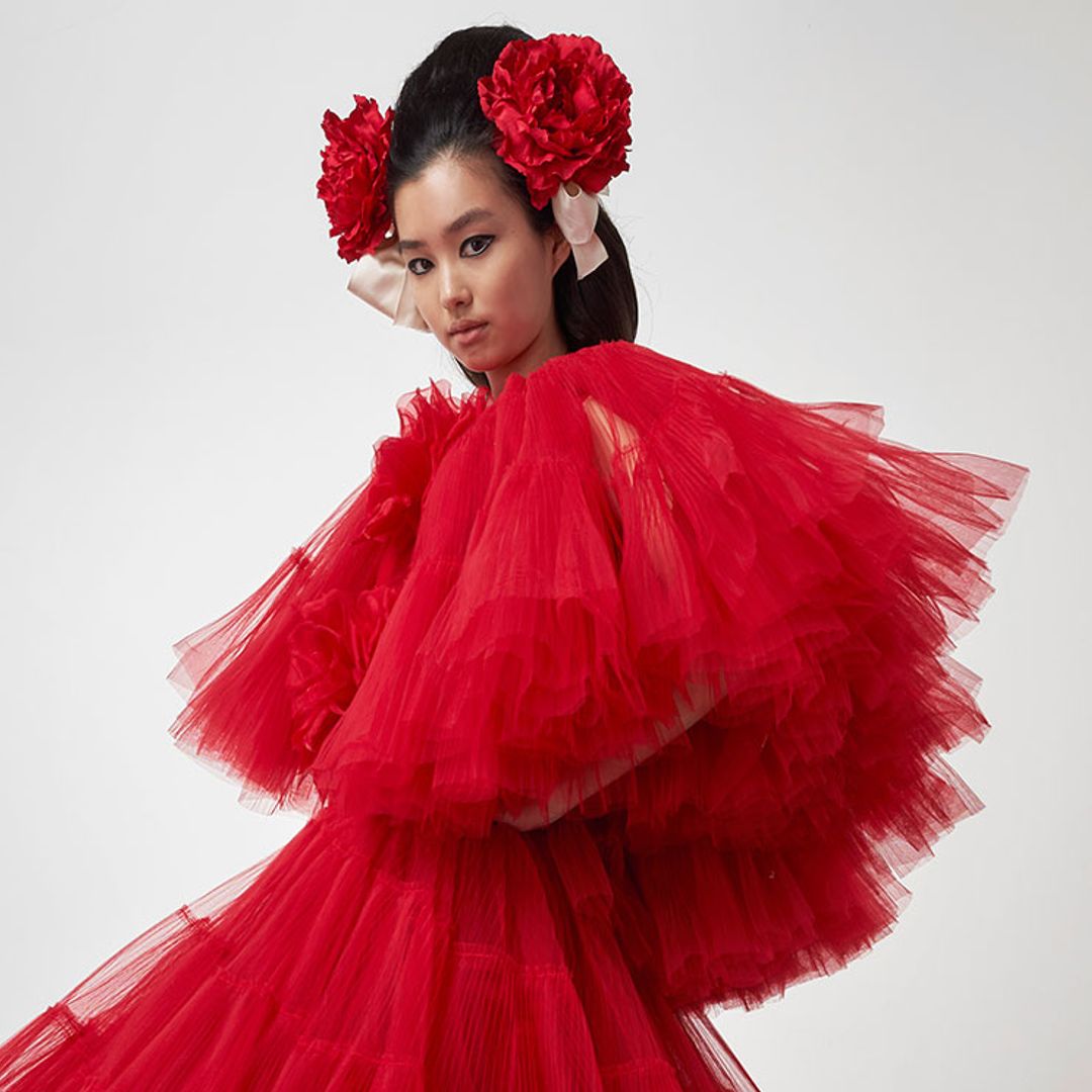 Giambattista Valli se inspira en el folclore español para su colección de Alta Costura