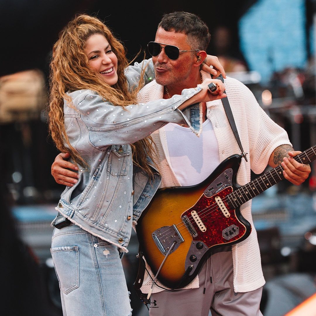 Shakira y Alejandro Sanz dan muestra de su cercanía y prometen nuevas sorpresas juntos