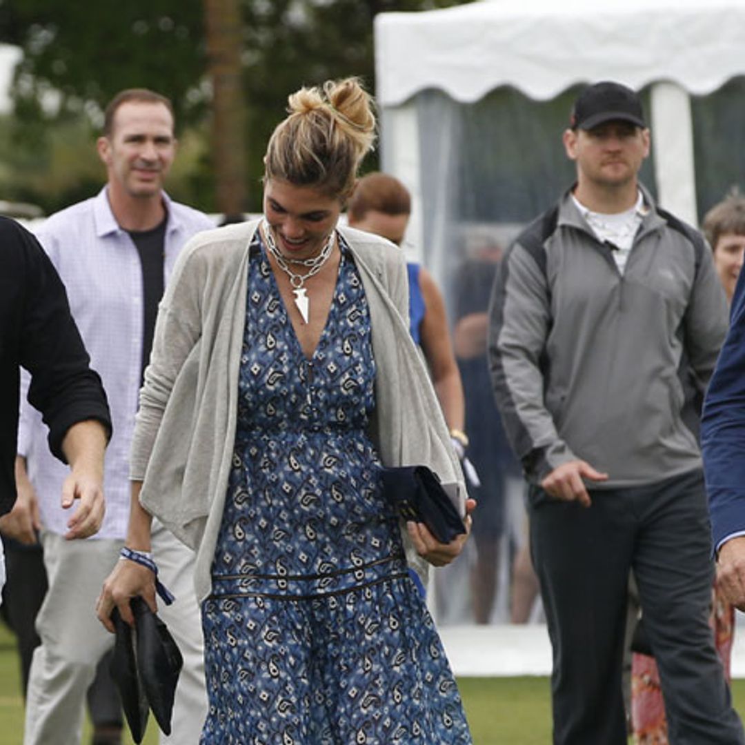 Harry de Ingalterra, el jugador de polo Nacho Figueras y su mujer, la modelo Delfina Blaquier, en el reñido torneo de polo más amistoso
