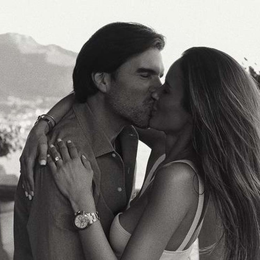 En el Lago Como y con un precioso anillo, la romántica pedida de mano de Alex Rivière