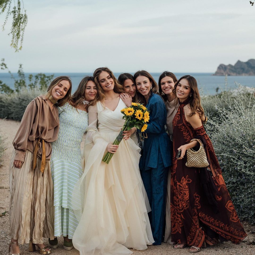 'Decline with regret': cómo rechazar una invitación de boda con elegancia y cariño