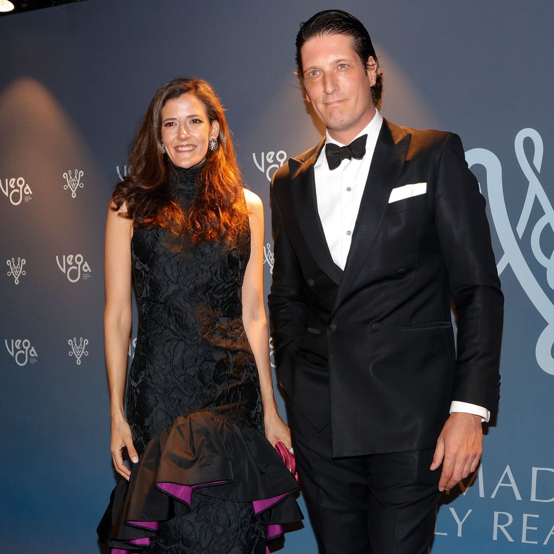 Luis de Medina y Clara Caruana, invitados además de pareja, a la noche de Iñigo Onieva